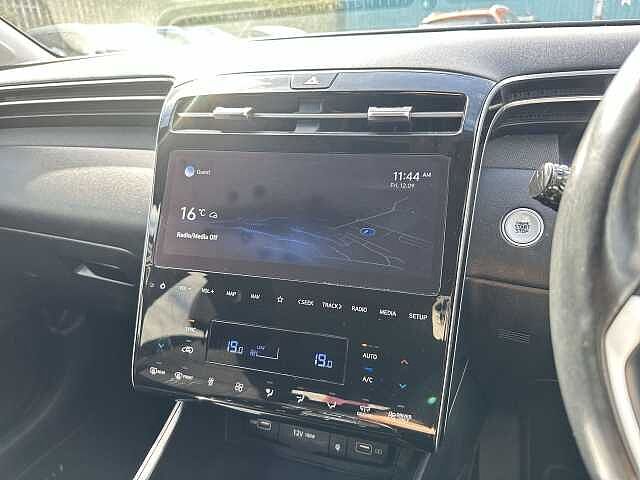 Hyundai TUCSON TGDi Hybrid 230 Premium BLACK