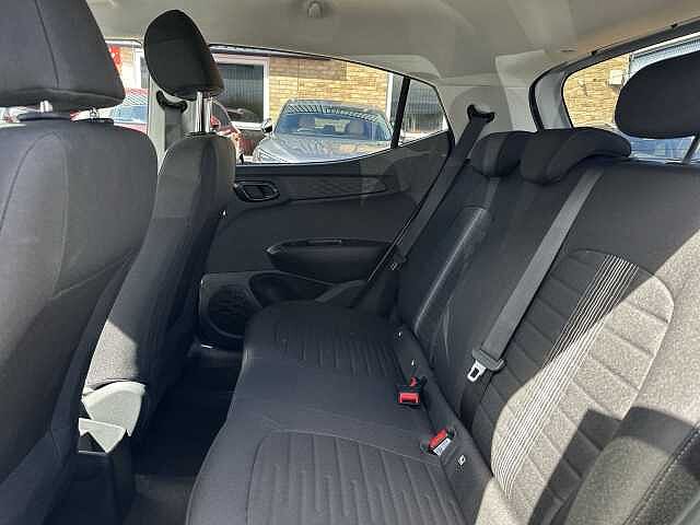 Hyundai I10 MPi Premium SLEEK SILVER